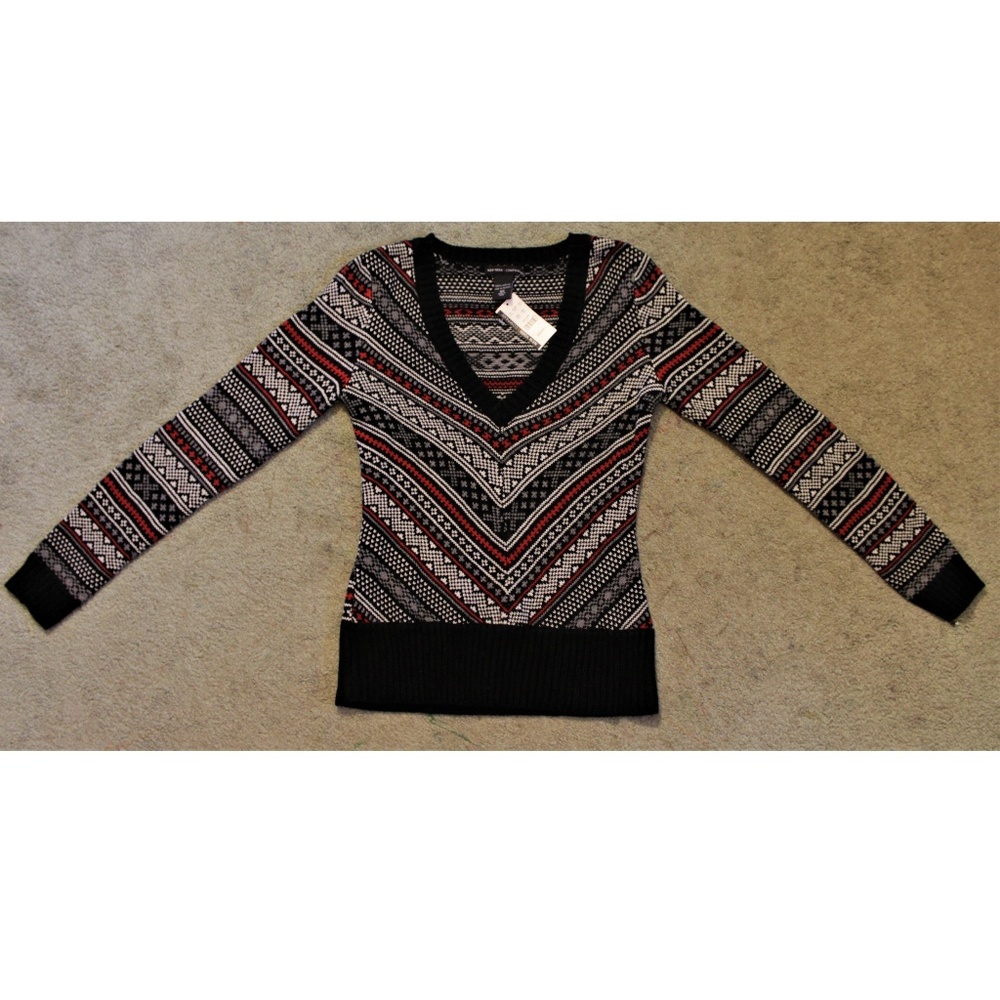 black, red, gray New York & Company sweater.